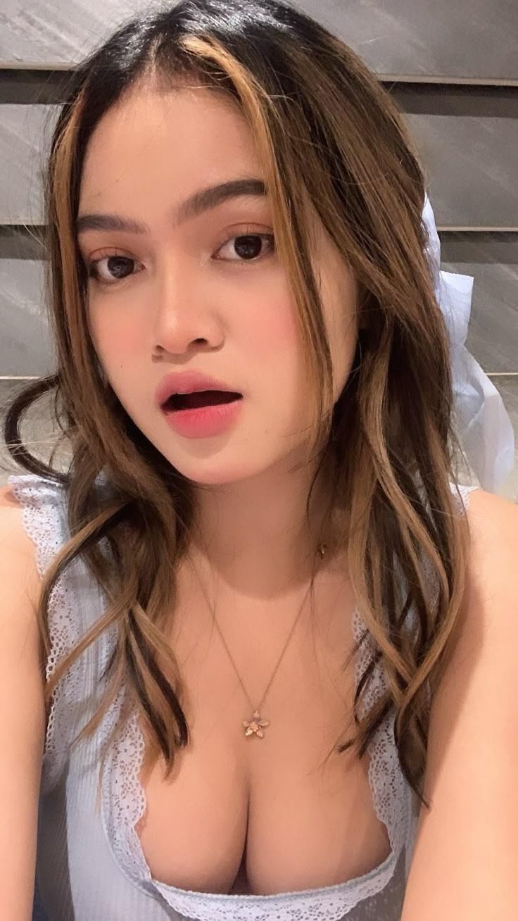 Viral Terbaru ABG Selvi Joget Tiktok Bug1l Top Terending Global New