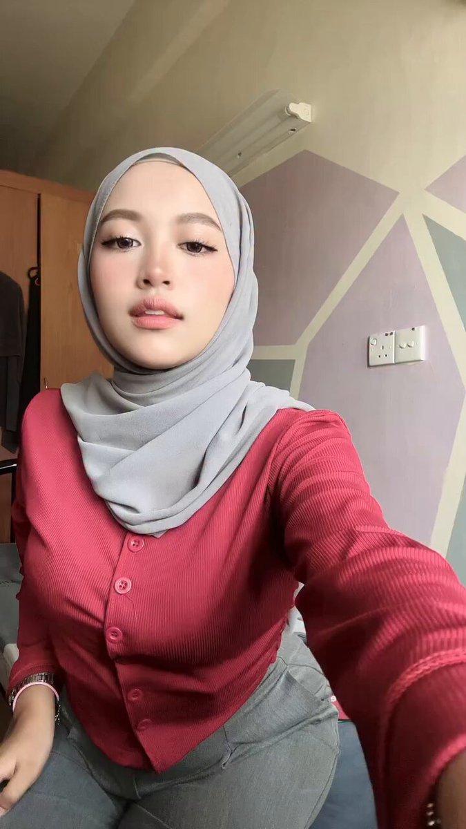 Top 5 Viral Hijab Trending Ukhti Indonesia Nafa Urbach One For All Jilbab Cream Berbentuk Lope New Global 2025 Official