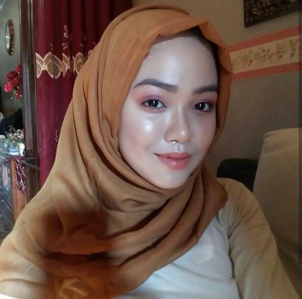 Terbaru Viral Ukhti Hijab Pakai Rok Pendek, Apa Kata Netizen?